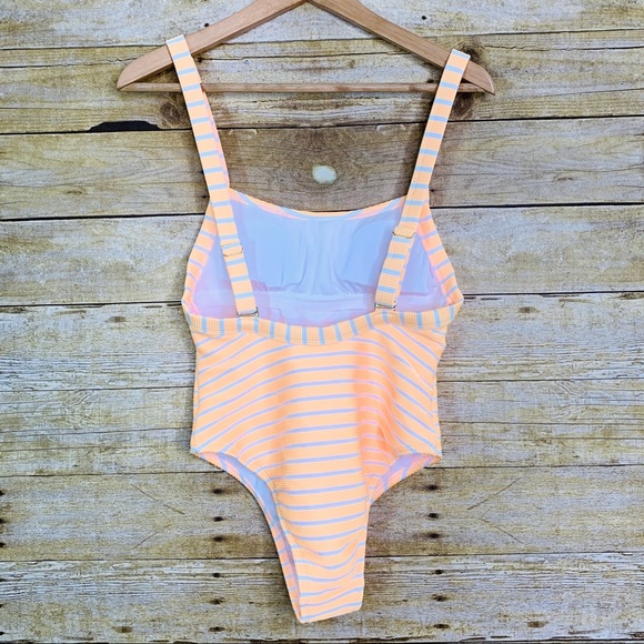 Xhilaration Bathing Suit One Piece French cut - Picture 2 of 5